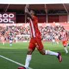 Luis Suárez mejora las prestaciones ofensivas del Almería.