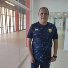 El míster con LA VOZ y Cadena SER en los pasillos del Mediterráneo.