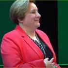 María Angeles Cayuela en Sevilla, en el momento de recibir la Medalla de Andalucía.