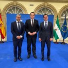 Desde la izquierda, el rector, el consejero y el presidente de Diputación.