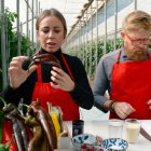 Loreto Martínez, junto al cocinero Daniel Del Toro.