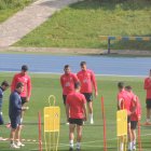 Charla de Rubi en la hierba del Anexo Mediterráneo.