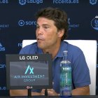 Rubi atendiendo al Carrusel Deportivo en la sala de prensa de Balaídos.