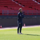 Rubi pendiente de sus jugadores en un entrenamiento en el Mediterráneo.