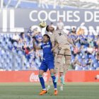 Leo Baptistao en una jugada del Getafe-Almería.