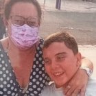 Yolanda Bull junto a su hijo José Ángel