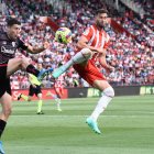 Leo Baptistao en el partido ante el Athletic en el Estadio de los Juegos Mediterráneos.