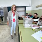 Esperanza Pérez, votando este domingo en Níjar.