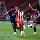 Sergio Akieme acepta su nuevo rol, ya que Álex Centelles le ha quitado la titularidad.