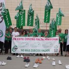 CSIF se ha concentrado este jueves ante el Hospital Torrecárdenas.