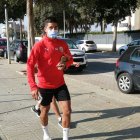 Cristián Olivera en su llegada al entrenamiento en el campo de La Vega de Acá.