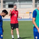 Vicente Moreno dando instrucciones en su primer entrenamiento en el campo Anexo del Estadio de los Juegos Mediterráneos, donde pasa muchas horas.