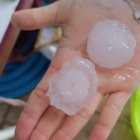 Muestra del granizo caído en municipios como el de Zurgena.