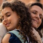 Imagen difundida por la Junta en su campaña de acogimiento familiar.