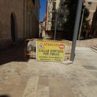 Calle prácticamente terminada pero aún cortada