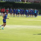 Leo Baptistao, al margen, y Vicente Moreno con el grupo.