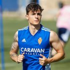Alejandro Francés es uno de los pilares del Real Zaragoza y tiene contrato hasta 2025.