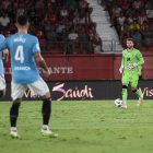 Luis Maximiano debió salir en el primer gol pero hizo una gran segunda parte.