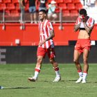 Embarba, Kaiky y Chumi, hundidos al final del partido del domingo ante el Granada en el Mediterráneo.
