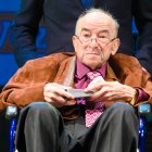 Antonio Carreño Palenzuela, con el Premio Almería que LA VOZ le otorgó en 2019.