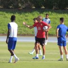 Garitano dando instrucciones a la plantilla este miércoles.