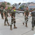 Tareas de montaje en el Parque de Las Almadrabillas este jueves.