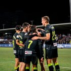 Celebración en El Prado de un equipo necesitado de victorias y buenas noticias.
