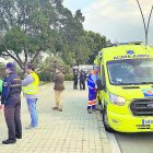 Una ambulancia, este jueves, en la zona de Cortijo Grande.