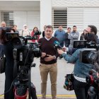 José Luis Sánchez Teruel atiende a los medios frente al Princesa Sofía.