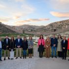 La Corporación municipal en la inauguración del jardín