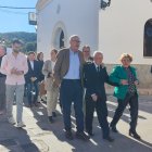 La comitiva del PP escoltada por la Guardia Civil.