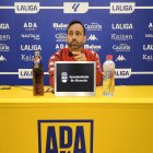 Fran Fernández en una rueda de prensa del Alcorcón.