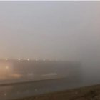 Imagen del Cable Inglés bajo la niebla, este martes.