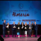 Foto de familia de todos los premiados en la XI edición de los Premios Almería.