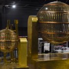 Los bombos del Sorteo Extraordinario de Navidad en el Teatro Real.