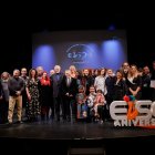 El equipo de EISO con el homenajeado de honor, Peter Beale, los premiados en el certamen ‘Cuéntalo en 90 segundos’ y la familia del audiovisual