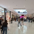 Interior del Centro Comercial Torrecárdenas.