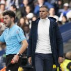 El entrenador del Almería fue expulsado por Hernández Maeso en el tramo final.