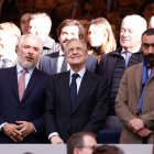 Mohamed El Assy con Florentino Pérez en el Bernabéu.
