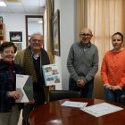 El alcalde de Vícar, Antonio Bonilla, con María Luisa Martín, la concejal Almudena Jiménez y Miguel Martín Medina.