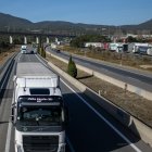Camiones retenidos en la frontera francesa con mercancía en su interior.