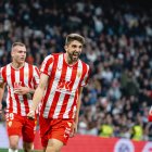 Édgar celebrando su golazo al Real Madrid en el Bernabéu.