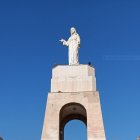 El Santo quedó girado a la derecha para los restos de la vida.