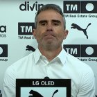Garitano a punto de empezar la rueda de prensa en Mestalla.
