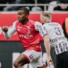 Akieme brilló en su debut con el Reims.