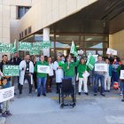 Concentración de protesta celebrada en el Centro de Salud de Albox este miércoles. 