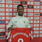 Jonathan Viera en su puesta de largo como futbolista del Almería.