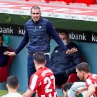 Gaizka Garitano en su último partido con el Athletic Club en San Mamés.