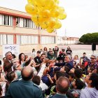 Suelta de globos en el CEIP El Puche.