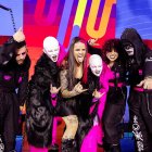 Kenzy Loevett (centro), Aria Bedmar (a su derecha) y el resto de Megara, tras ganar Una Voce per San Marino.